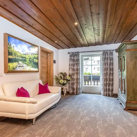 Fruhstuckspension Klinglhub Guest house Flachau