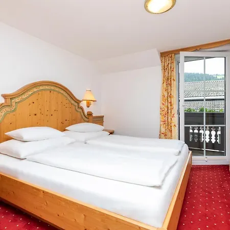 Vendégház Fruehstueckspension Klinglhub 3*