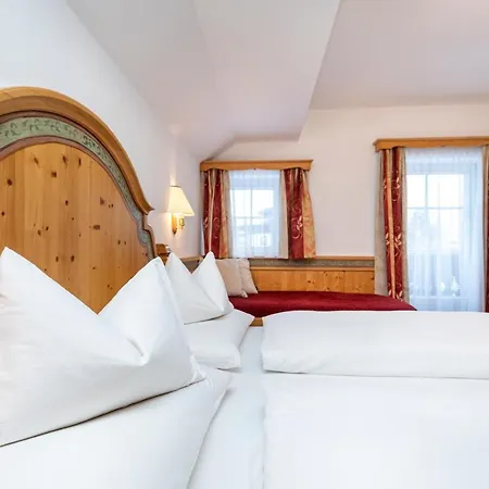 Vendégház Fruehstueckspension Klinglhub 3*