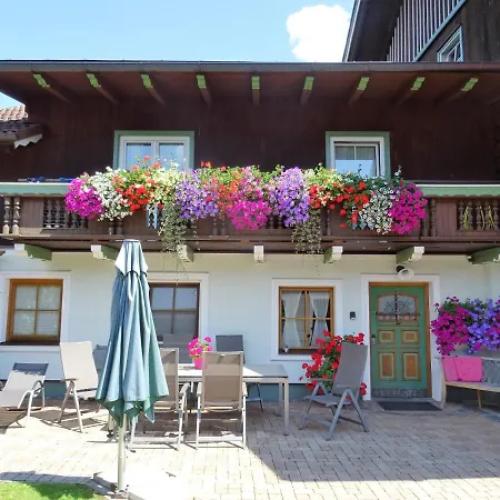 Gasthuis Fruehstueckspension Klinglhub 3*