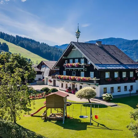 Vendégház Fruehstueckspension Klinglhub 3*