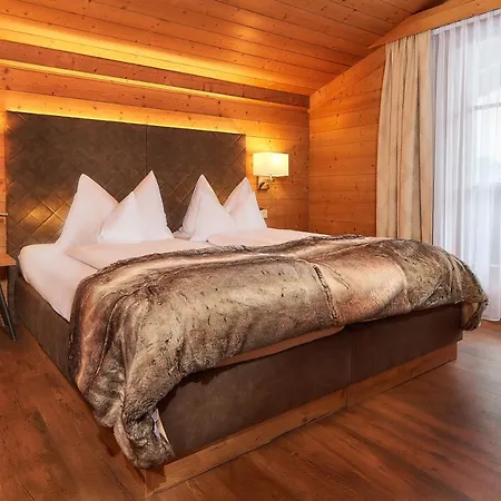 Vendégház Fruehstueckspension Klinglhub 3*