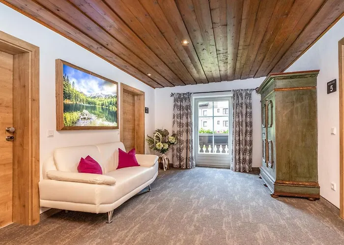 Fruehstueckspension Klinglhub Vendégház Flachau