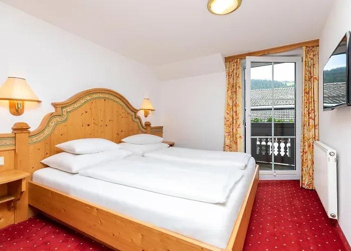 ゲストハウス Fruehstueckspension Klinglhub 3*