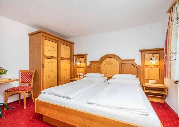 Fruehstueckspension Klinglhub ゲストハウス フラッハウ