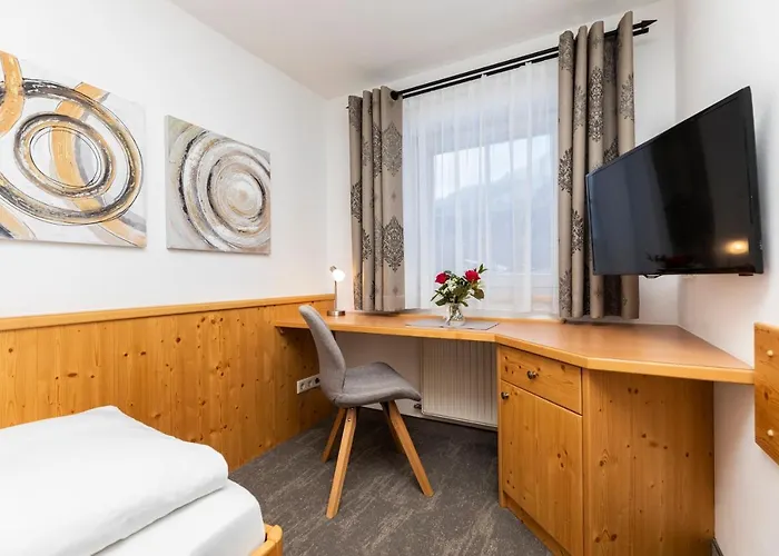 ゲストハウス Fruehstueckspension Klinglhub フラッハウ