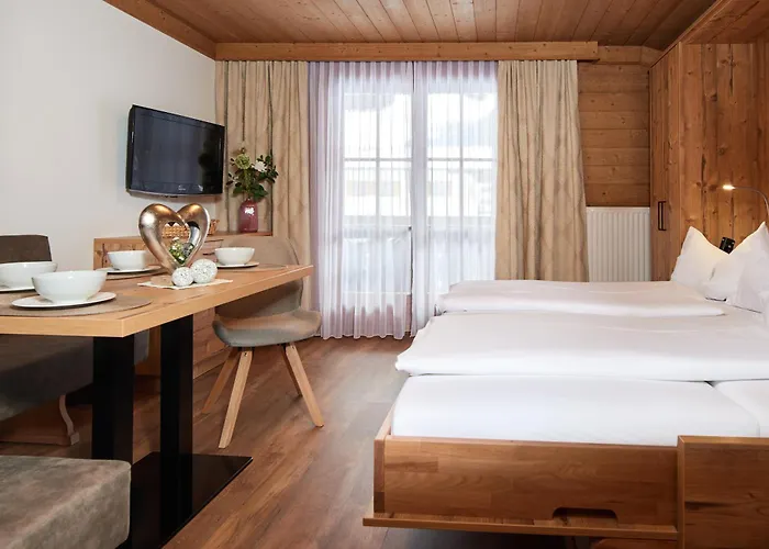 Vendégház Fruehstueckspension Klinglhub 3*