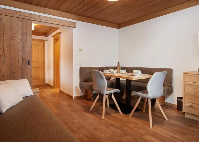 Vendégház Fruehstueckspension Klinglhub 3*